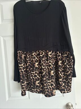 Women’s Black and Leopard Print Tunic